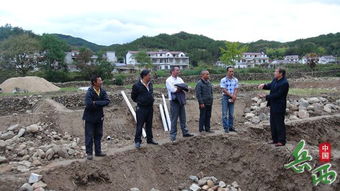 安徽黃山市休寧縣水產專家赴岳西指導流水養魚基地建設，助力生態農業升級